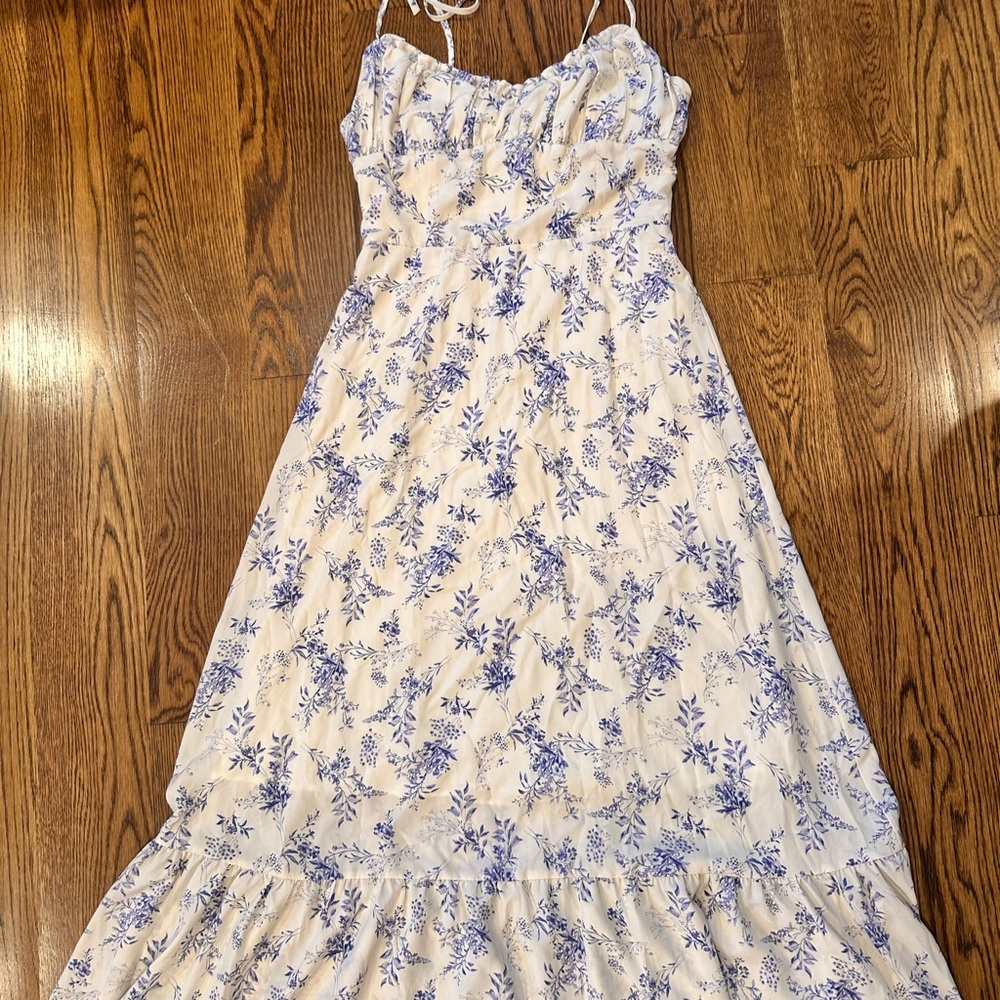 Chic Blue Floral Maxi Dress